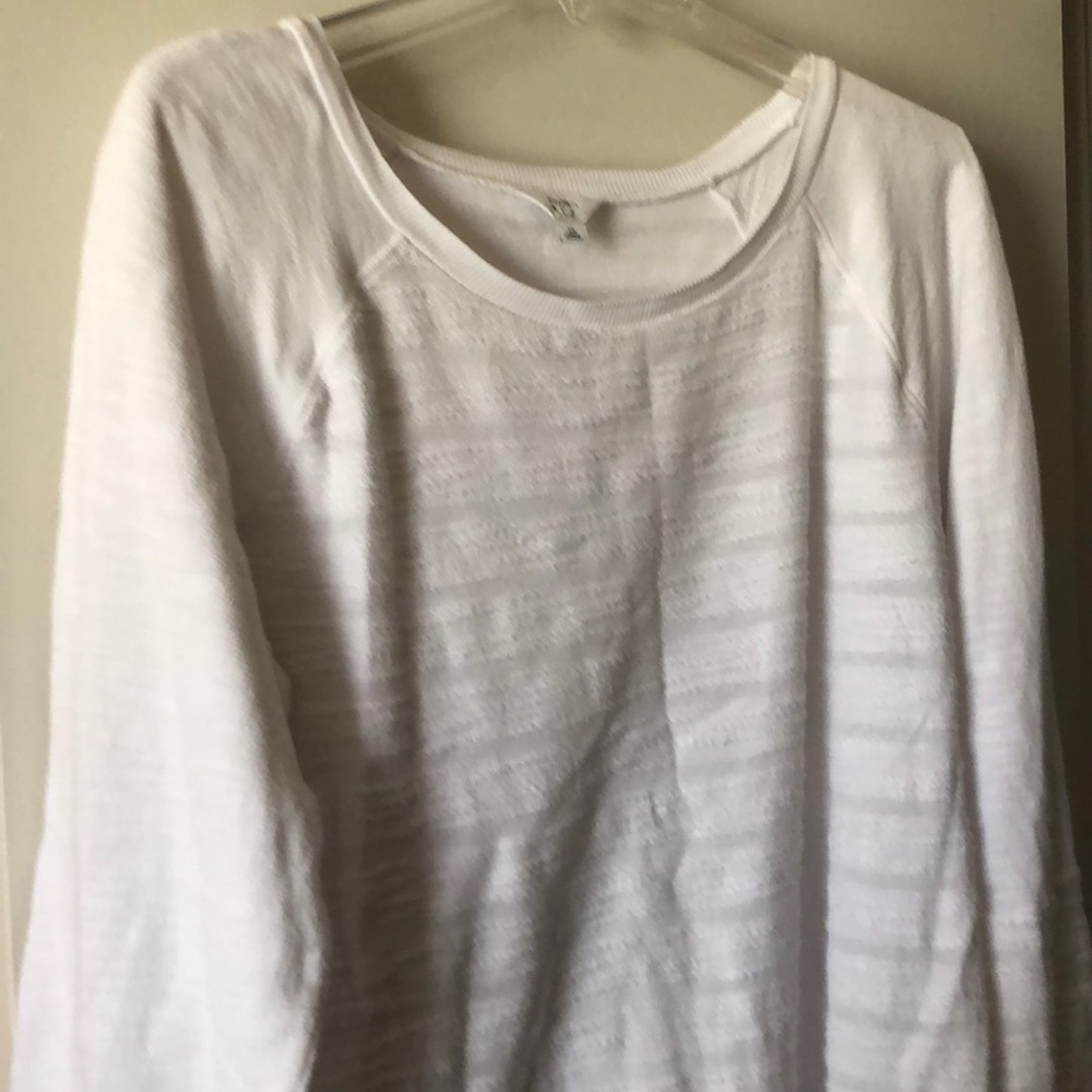 Crown and ivy long sleeve top